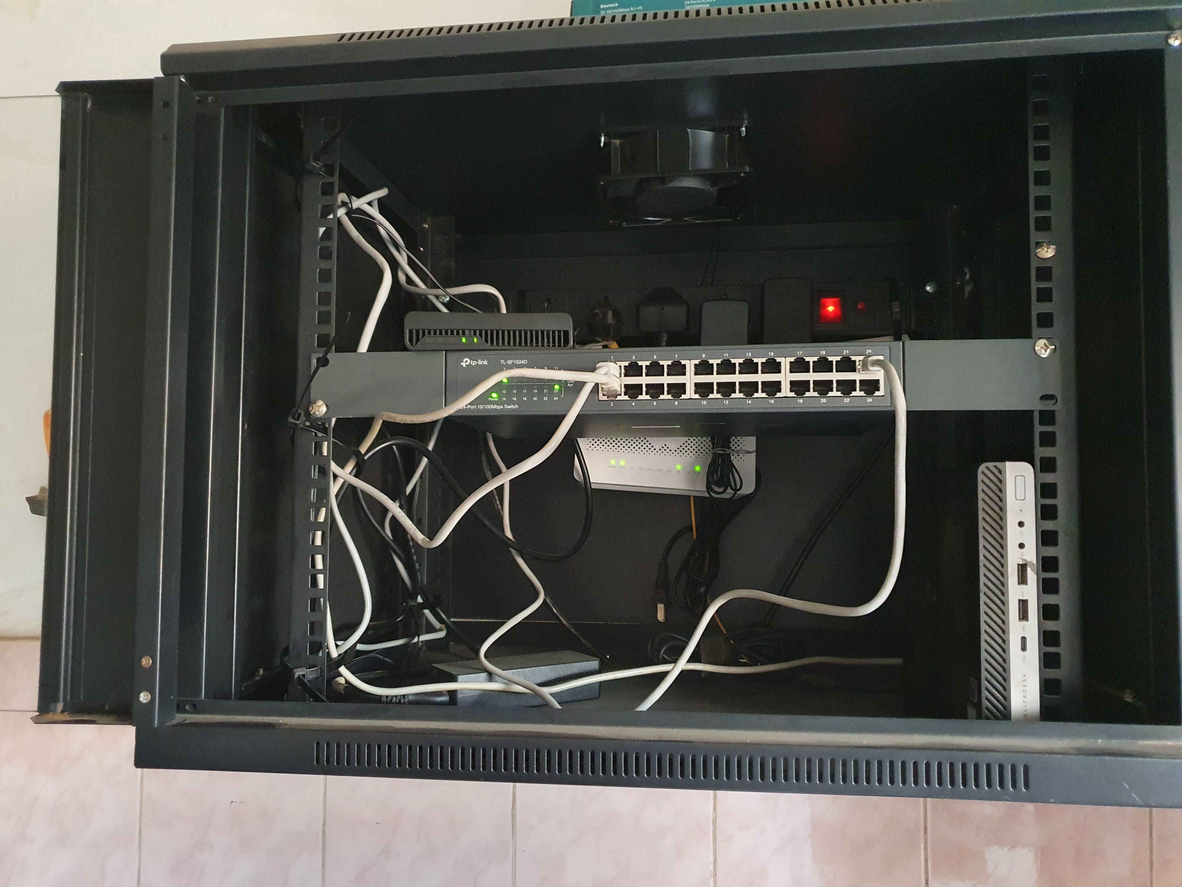 Le laboratoire Nova Leaders met en place une infrastructure réseau et un Wi-Fi public accessible aux étudiants